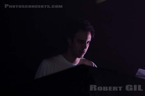 FOUR TET - 2014-11-01 - PARIS - Grande Halle de La Villette - 